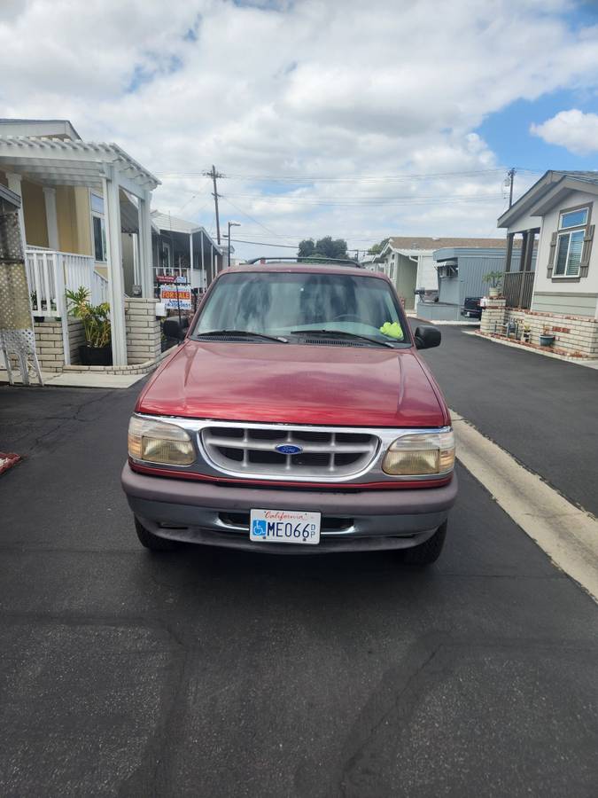 Ford-Explorer-1996-Red