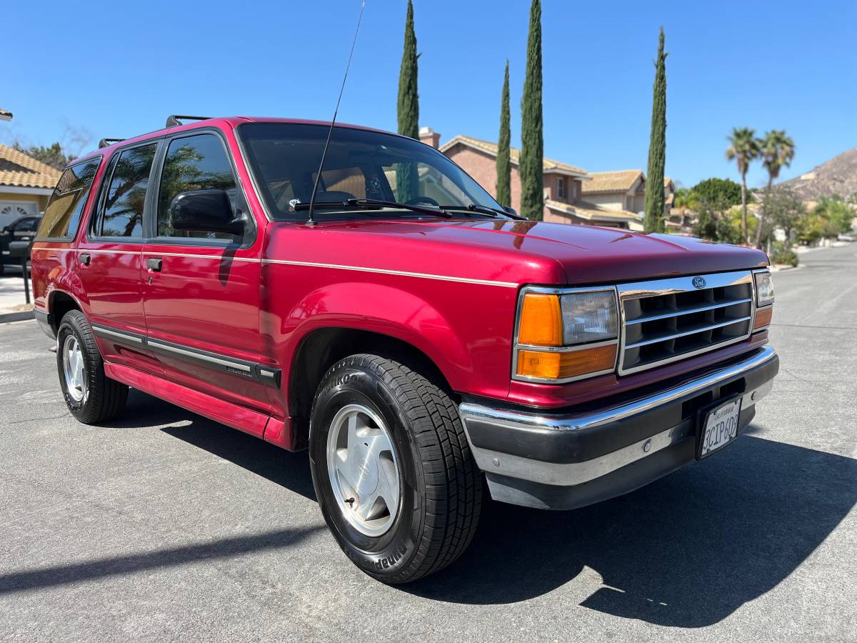 Ford-Explorer-xlt-1993