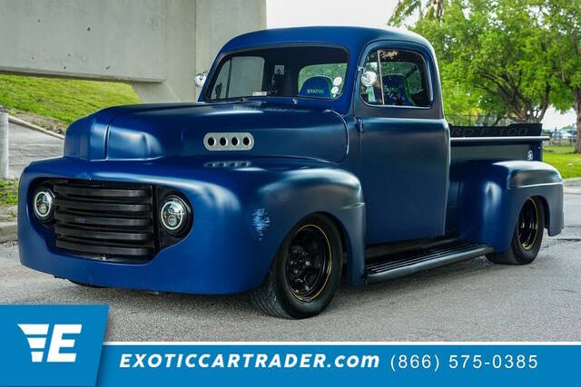 Ford-F-100-1952-Matte-Blue-BlueRedGreen