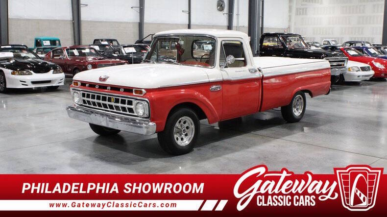 Ford-F-100-1965-White-amp-Red-WhiteRed