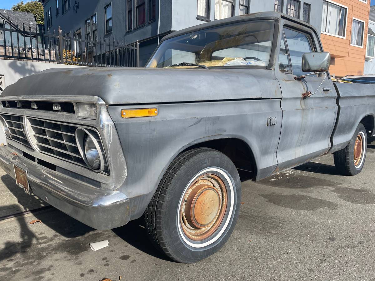 Ford-F-100-1973-Gray
