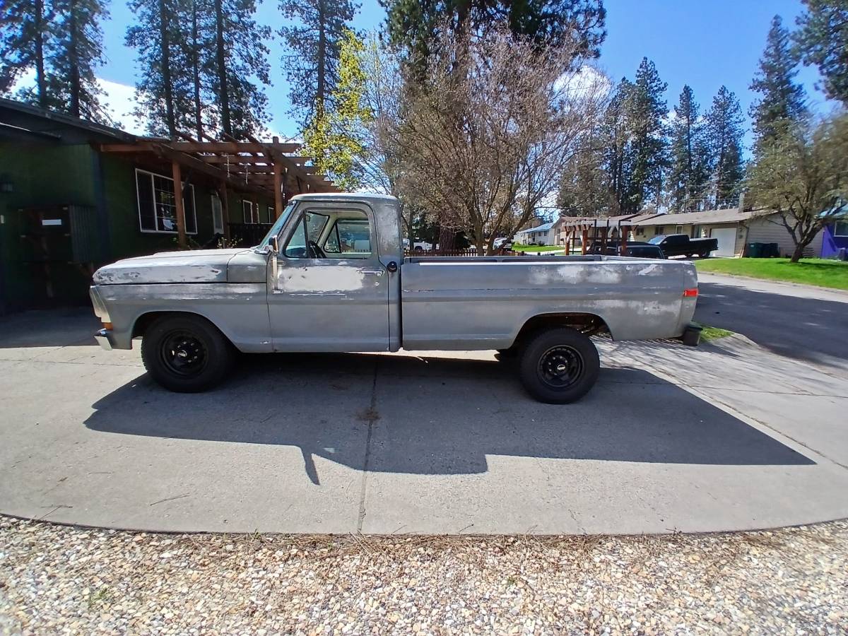 Ford-F-250-1972-Gray