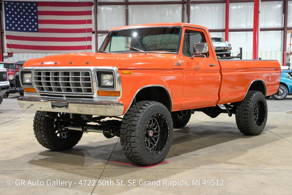 Ford-F-250-1977-Pickup-Truck-Black