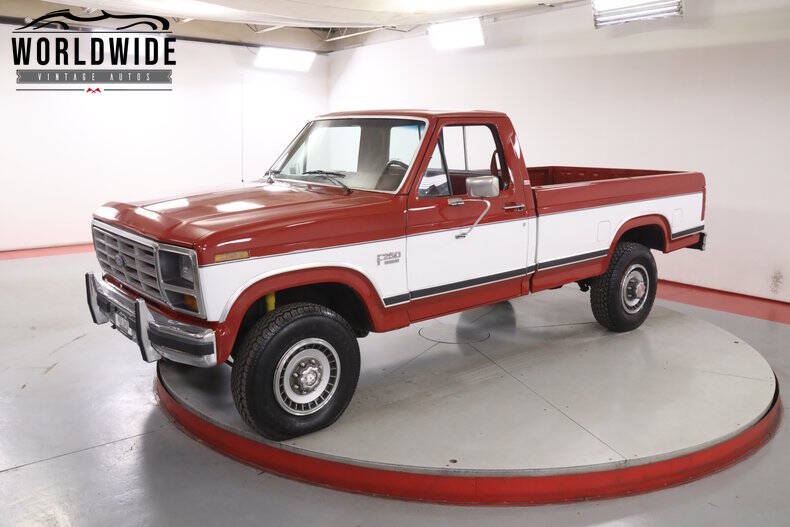 Ford-F-250-1986-Red-Burgundy