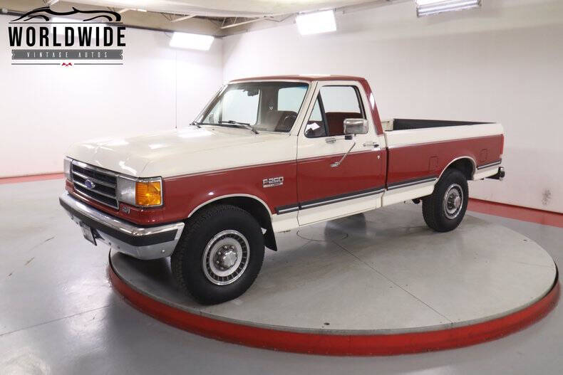 Ford-F-250-1989-RedWhite-Burgundy