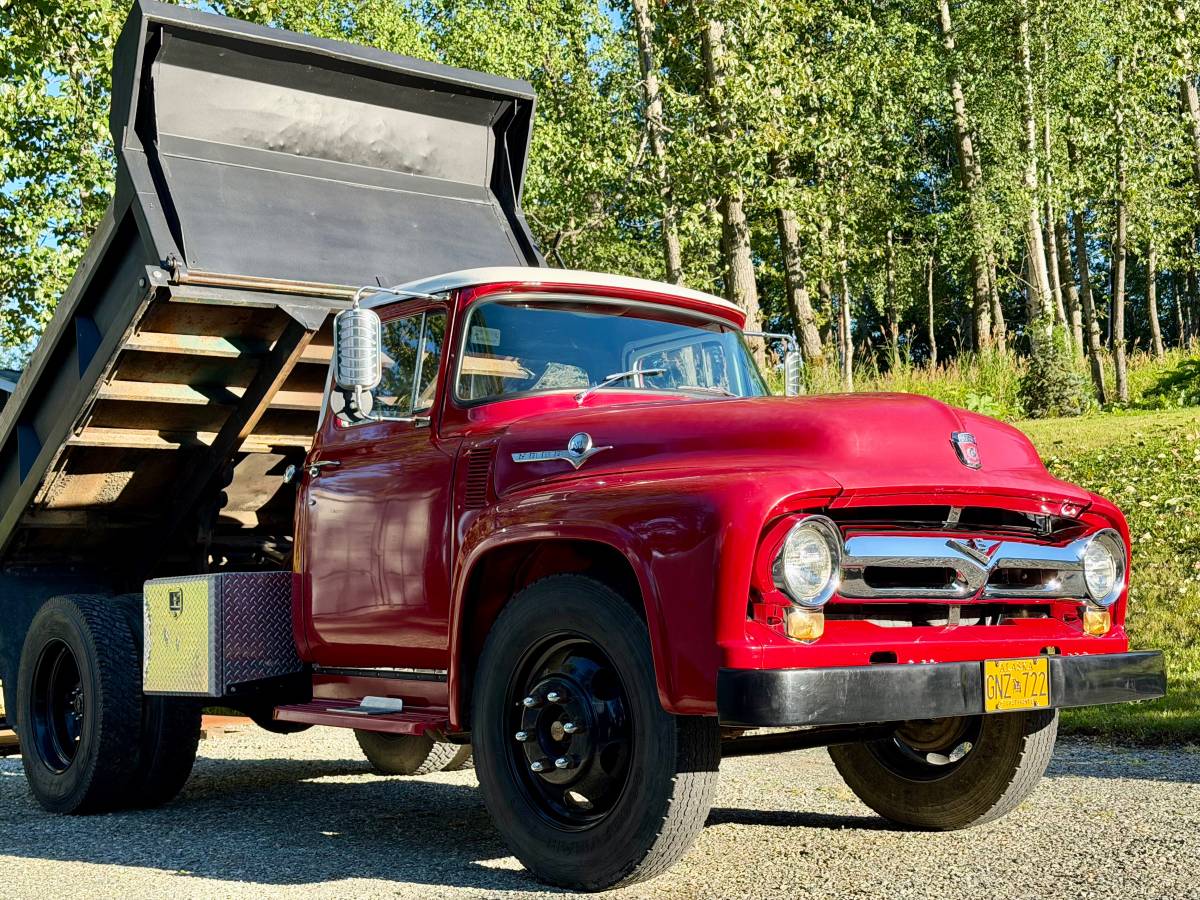 Ford-F-600-1956-Red
