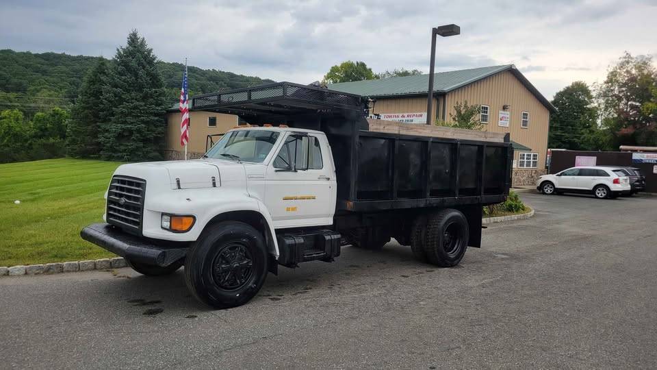 Ford-F-800-1996-White