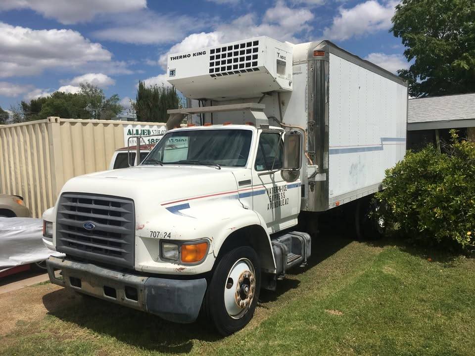 Ford-F-800-1996-White
