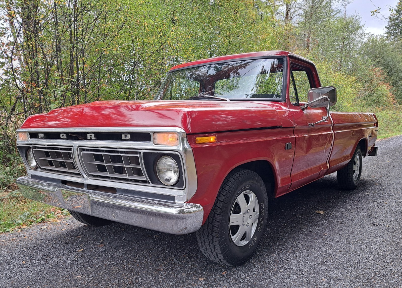 Ford-F100-1975-Truck-Red