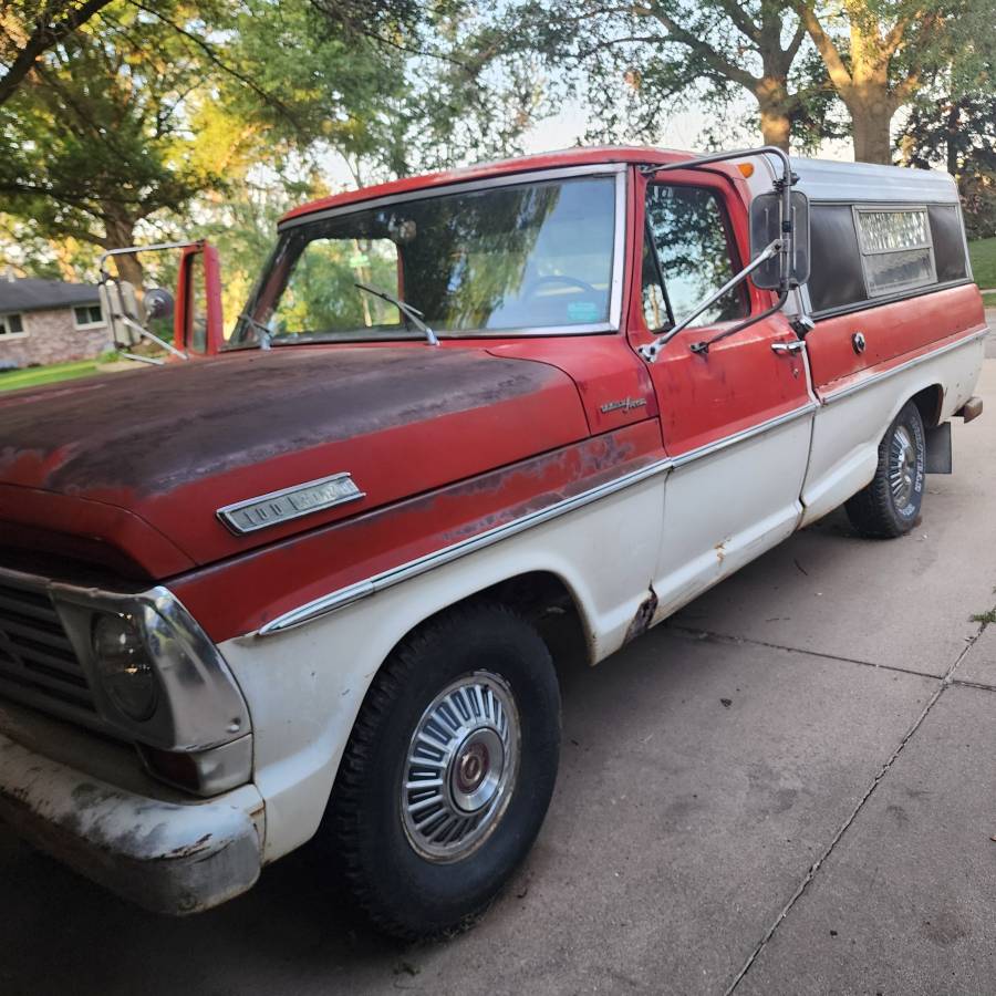 Ford-F100-camper-special-1967-Red