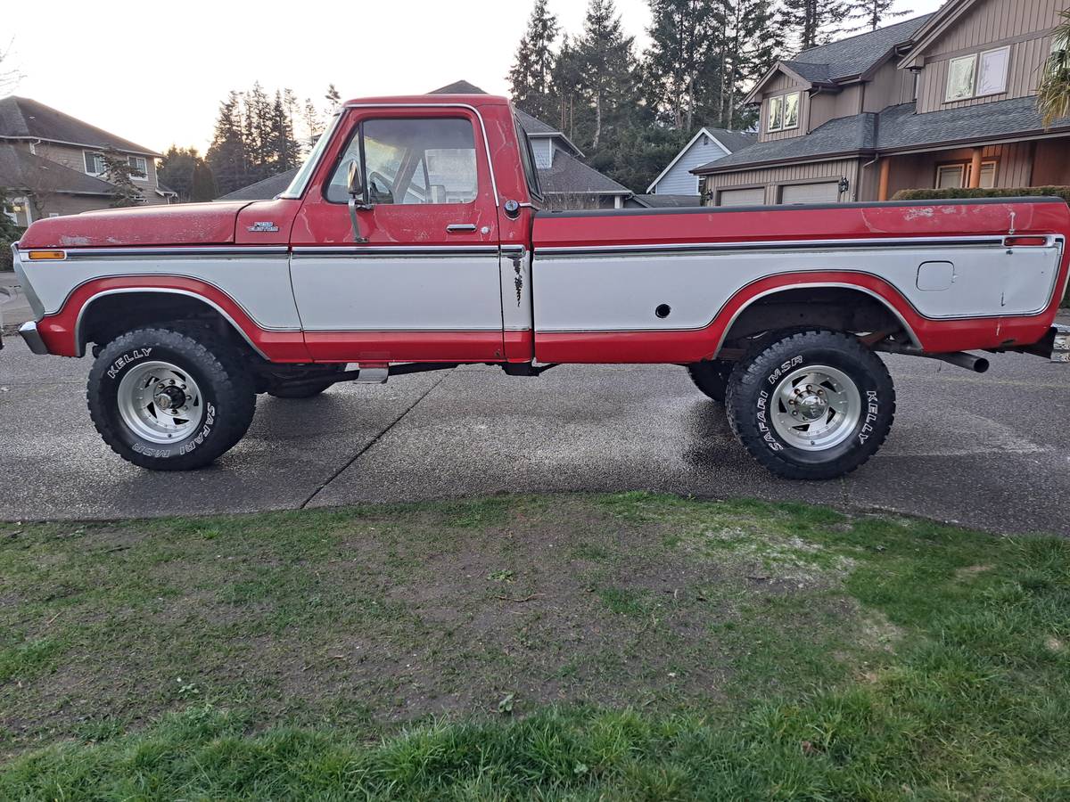 Ford-F250-highboy-4x4-1977-Red