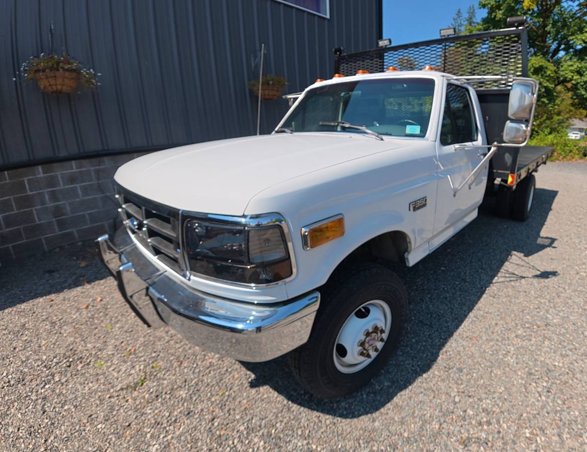 Ford-F350-xlt-diesel-1993-White