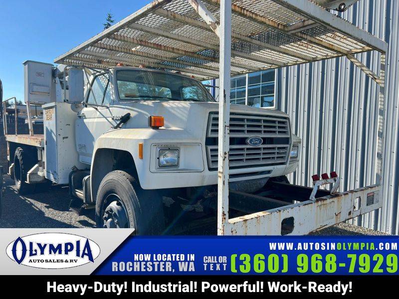 Ford-F800-boom-truck-gas-truck-1990-White