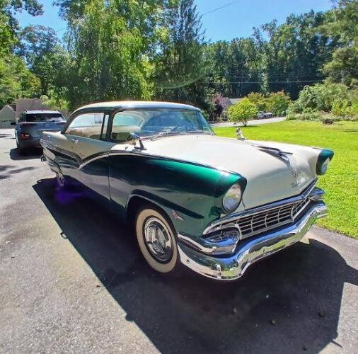 Ford-Fairlane-1956-Two-Tone