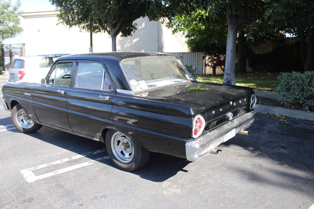 Ford-Falcon-1965