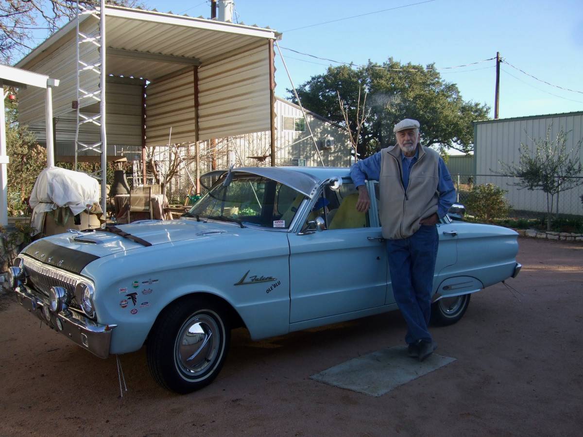 Ford-Falcon-4-door-1962-Blue
