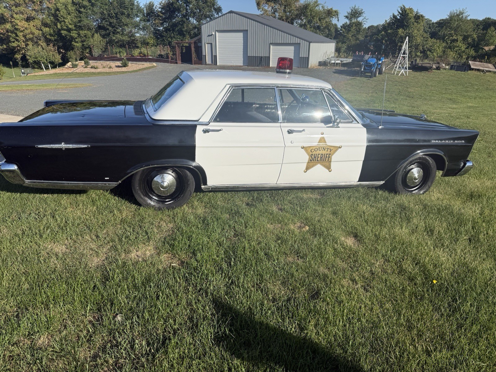 Ford-Galaxie-1965-Sedan-Black