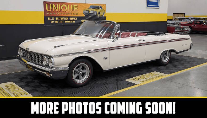 Ford-Galaxie-500-1962-Corinthian-White