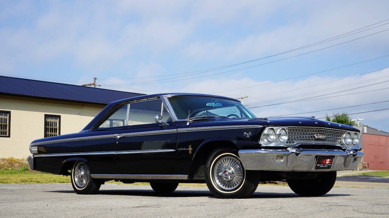 Ford-Galaxie-500-1973-Black-Black