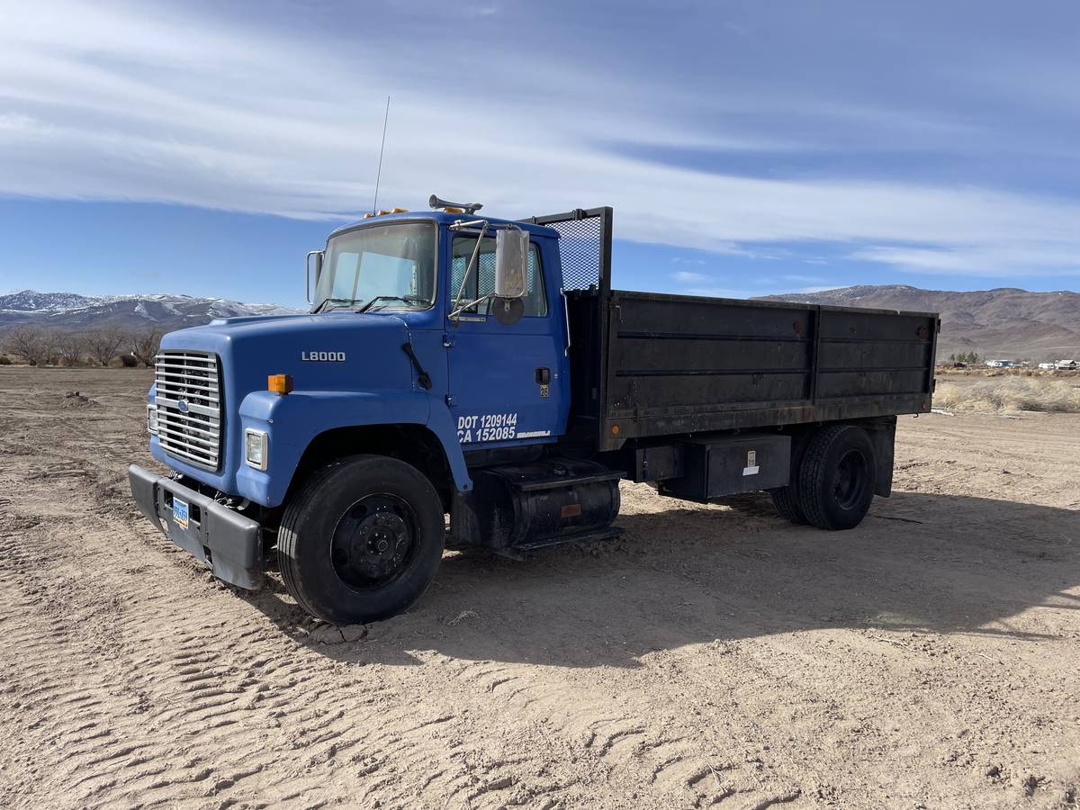 Ford-L8000-1995-Blue