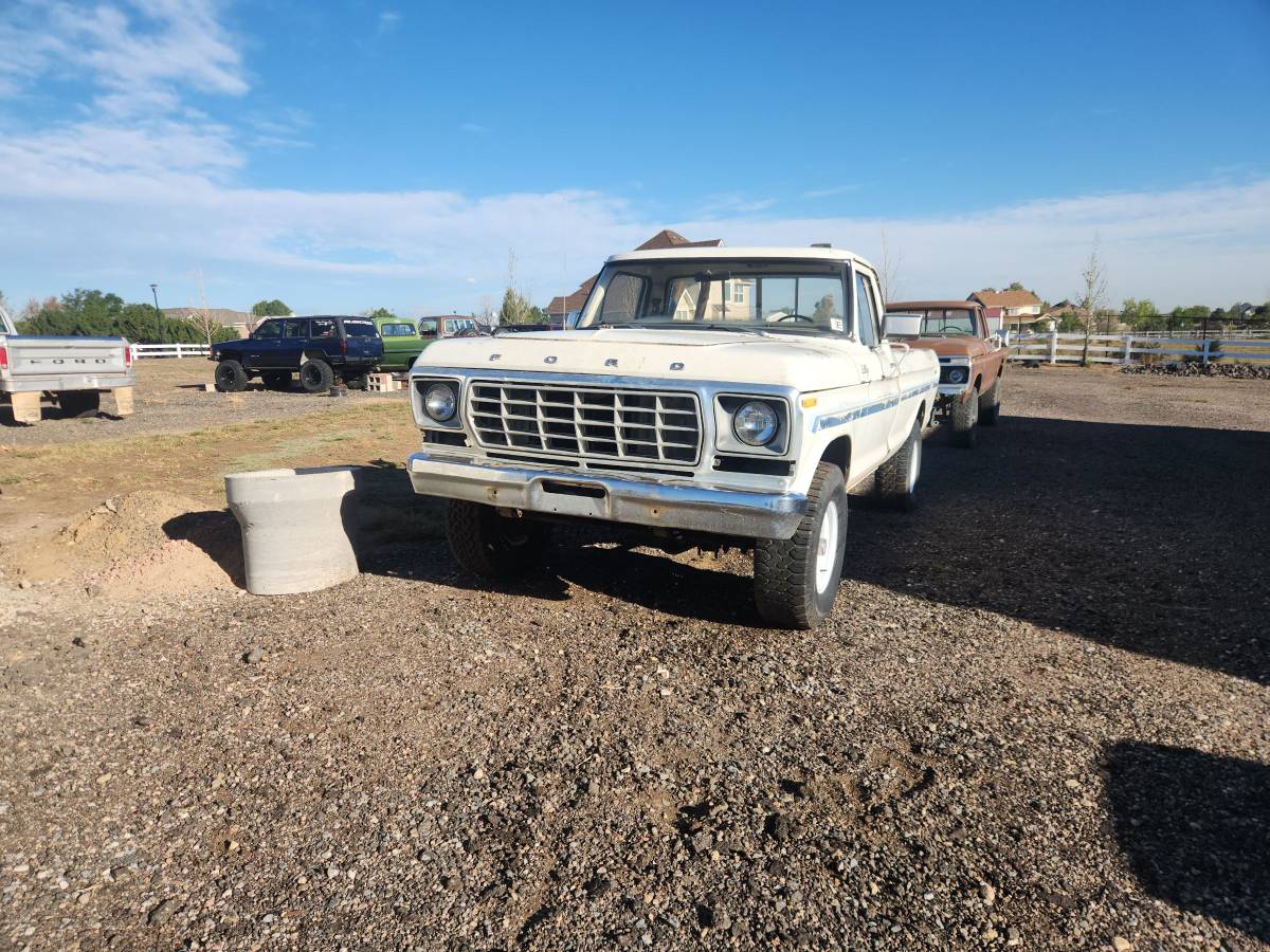 Ford-Lowboy-1978-White