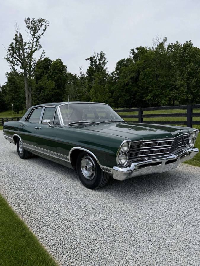 Ford-Ltd-1967-Green