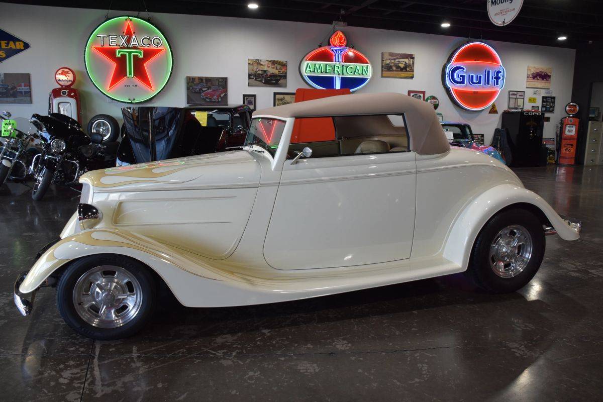 Ford-Model-40-1934-White