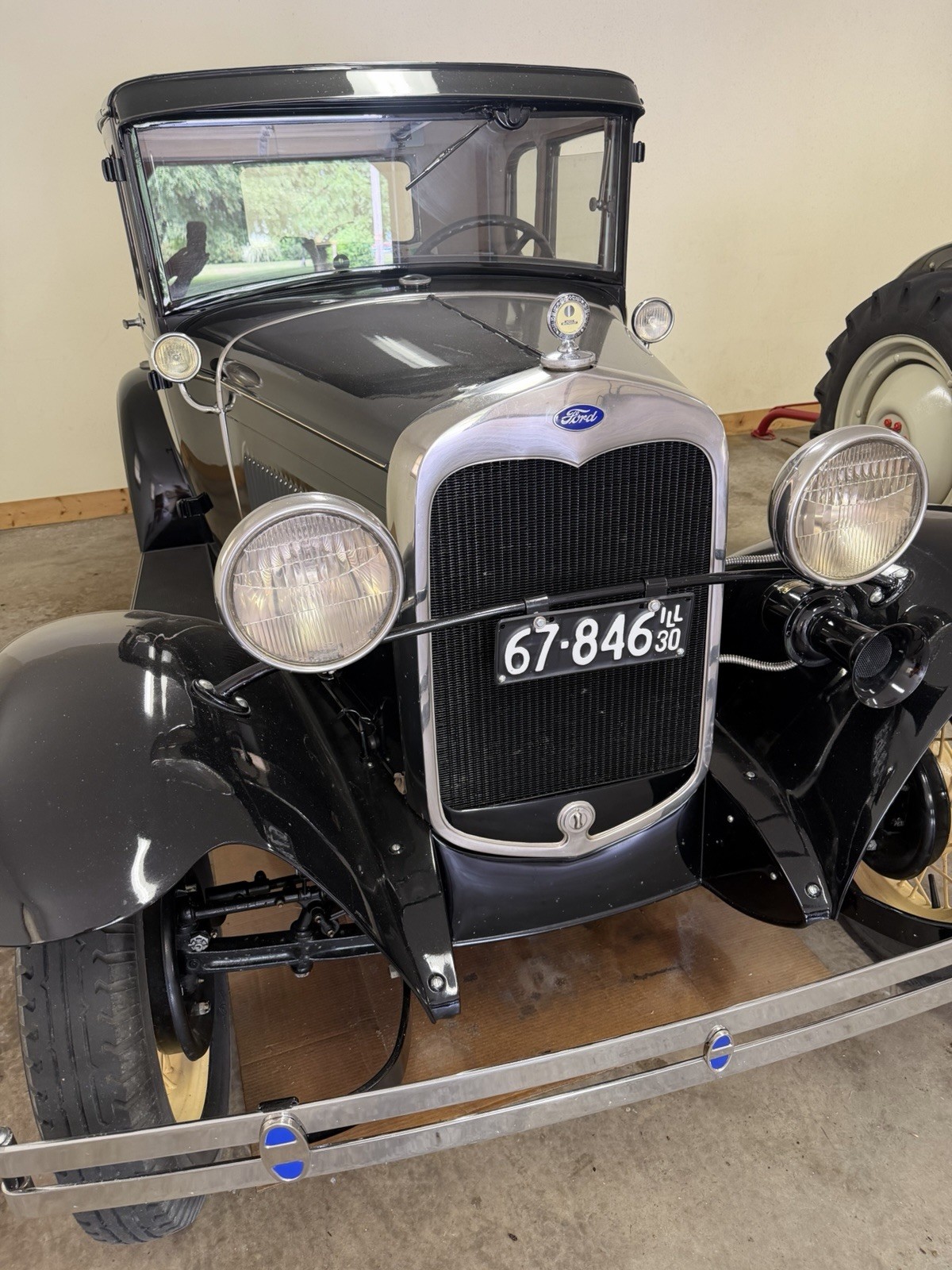 Ford-Model-A-1930-Coupe-Tan