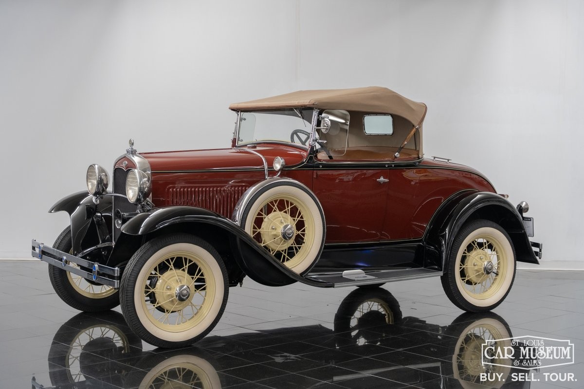 Ford-Model-A-Roadster-1931-Tan-Vinyl