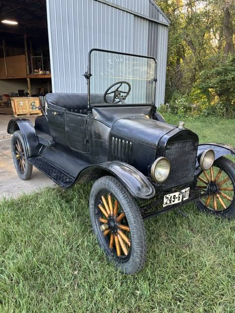 Ford-Model-t-1921-Black