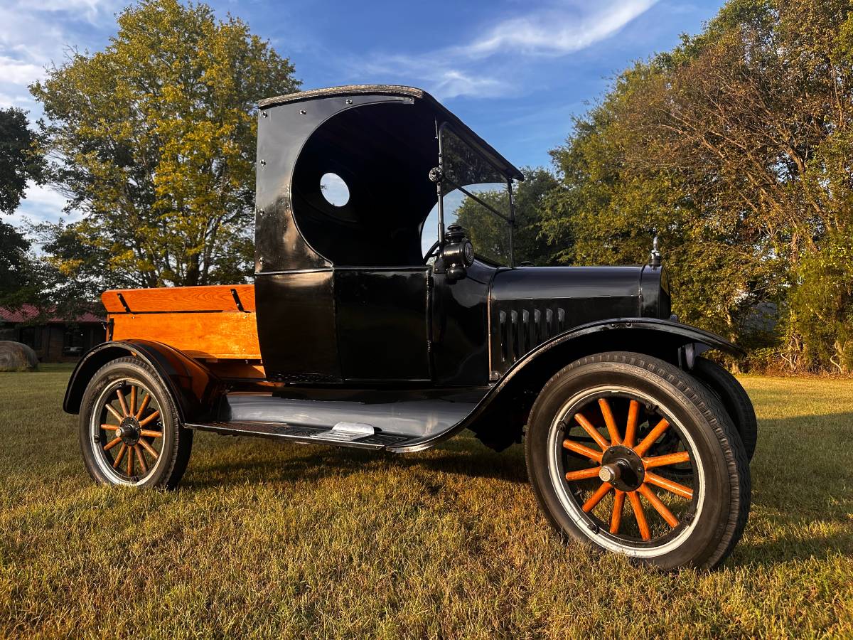 Ford-Model-t-c-cab-truck.-1923-Black
