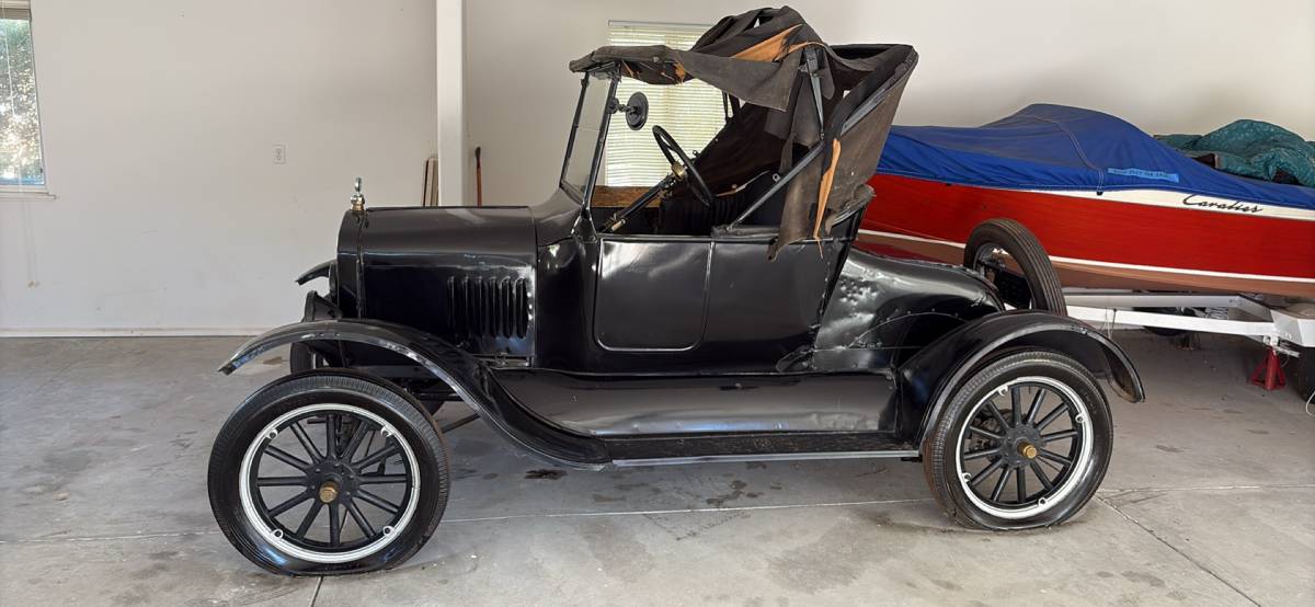 Ford-Model-t-roadster-1924