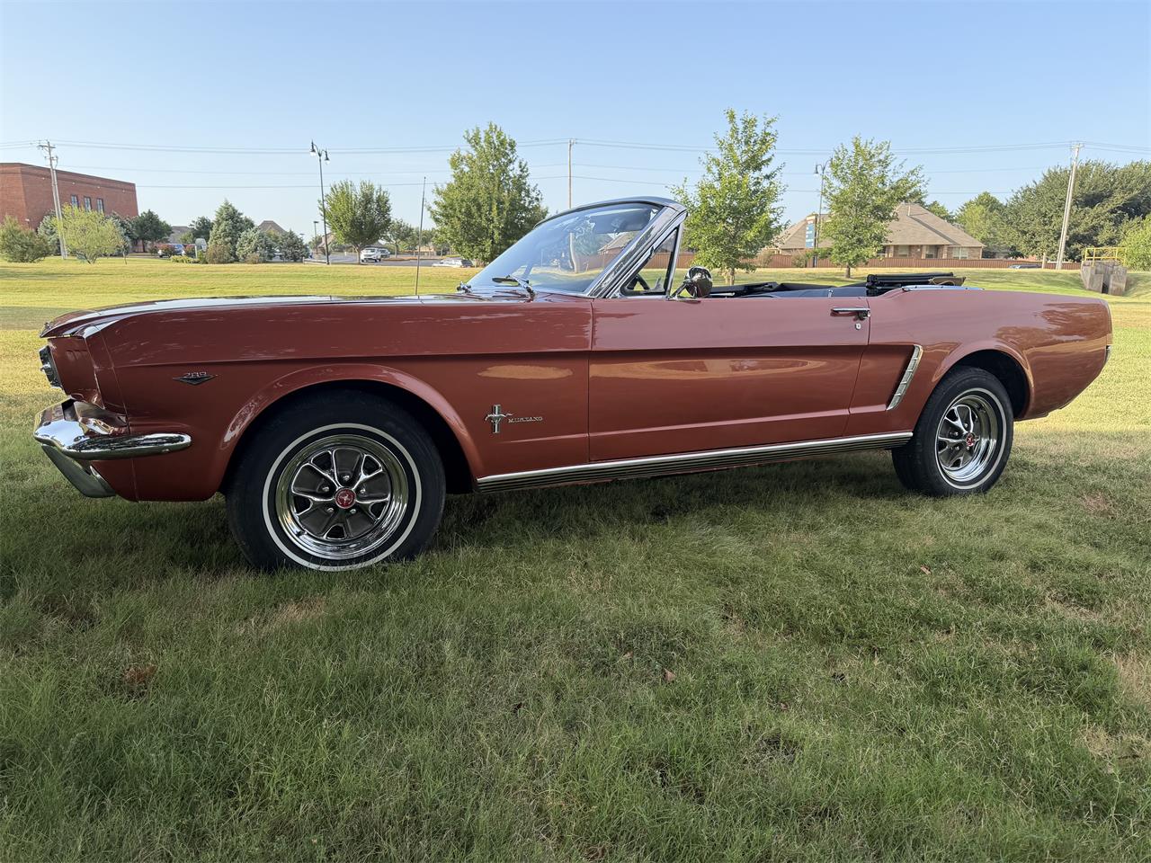 Ford-Mustang-1965-Ember-Glo-Black