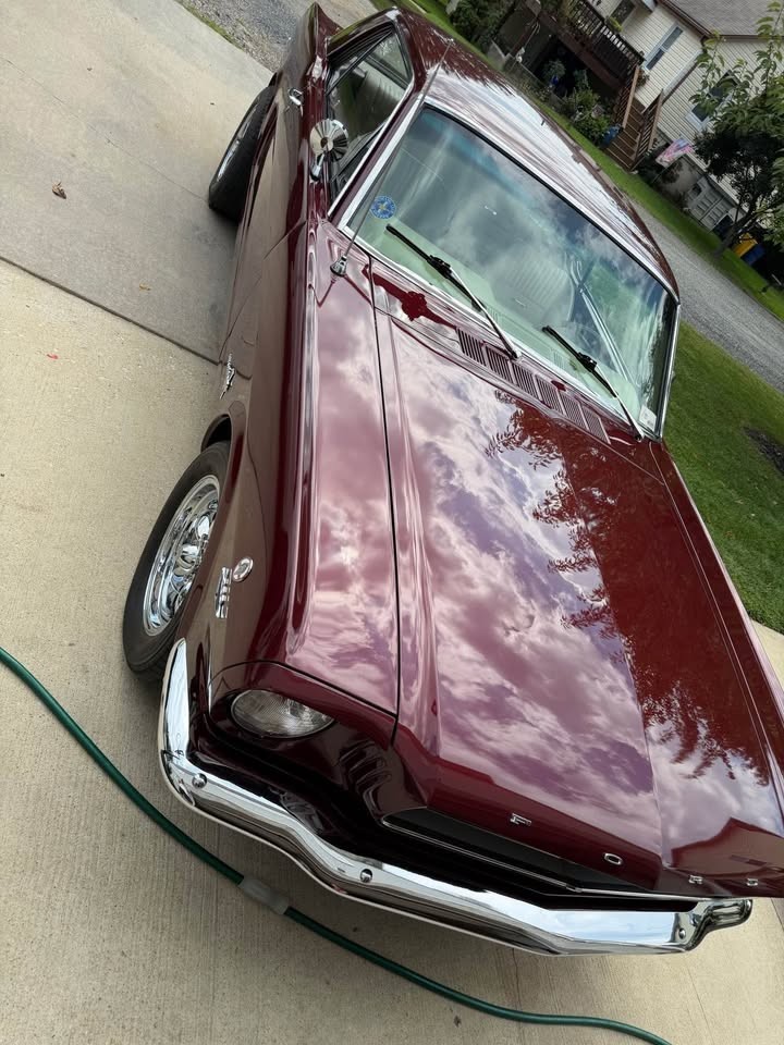 Ford-Mustang-1966-Coupe-Off-WhiteCream