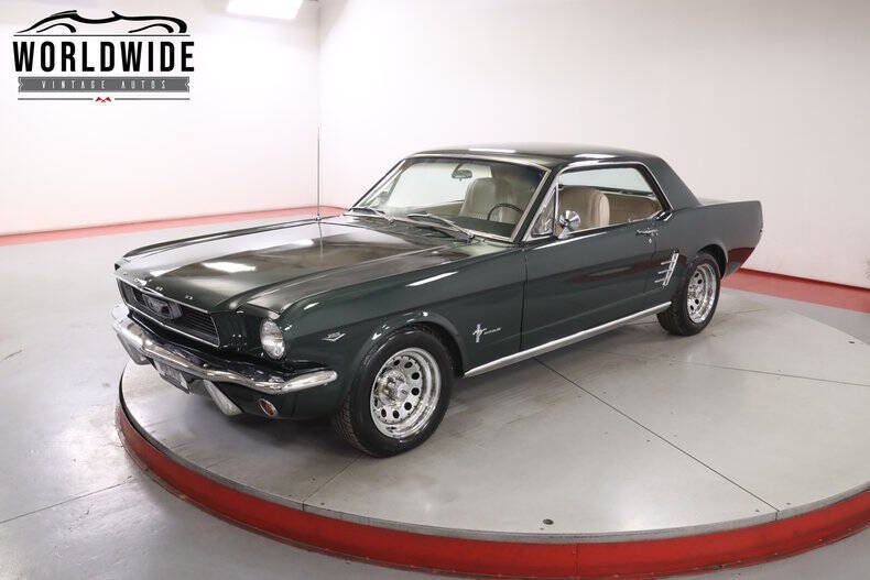 Ford-Mustang-1966-Green-White