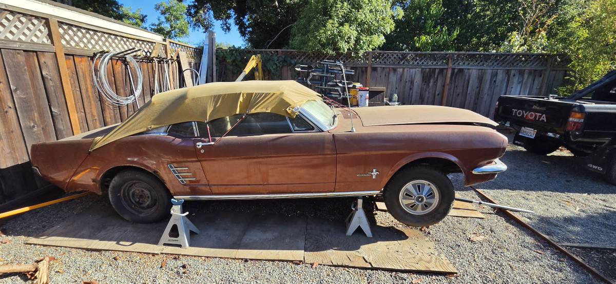 Ford-Mustang-1966-Red