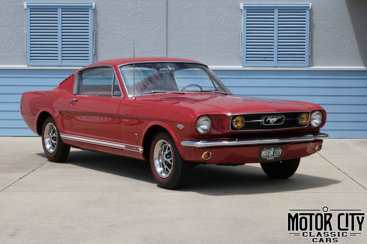Ford-Mustang-1966-Red