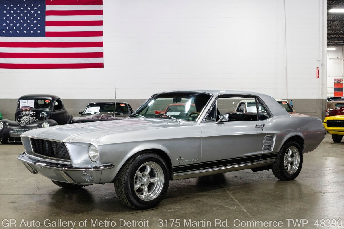 Ford-Mustang-1967-Black