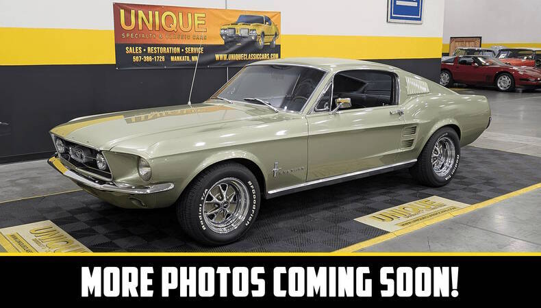 Ford-Mustang-1967-Lime-Gold