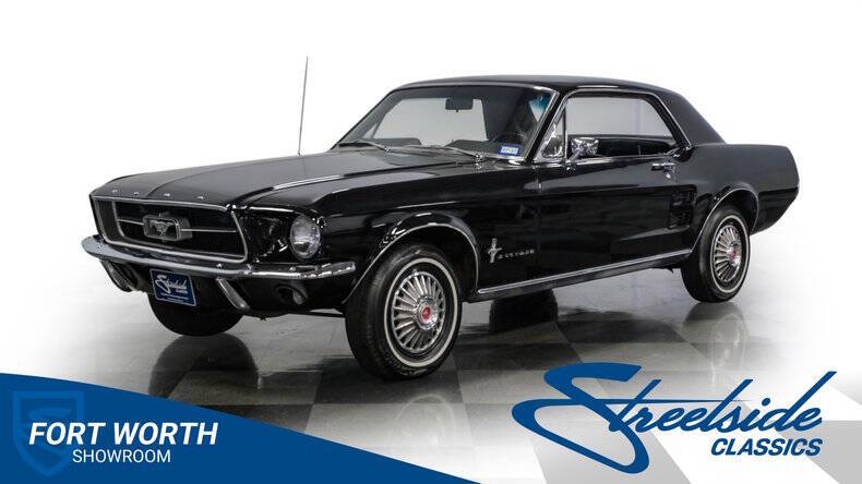 Ford-Mustang-1967-Raven-Black-Black