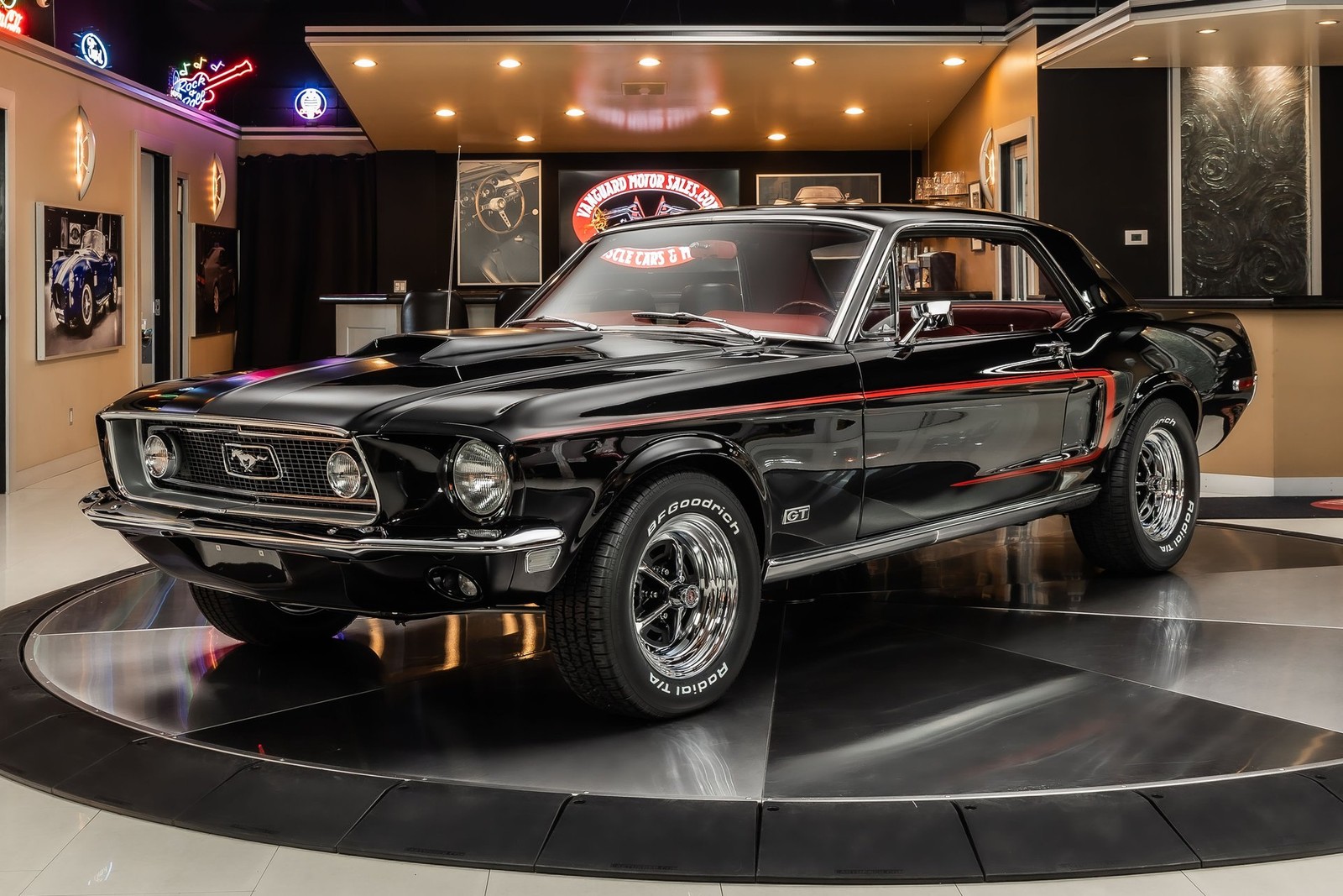 Ford-Mustang-1968-Coupe-Red