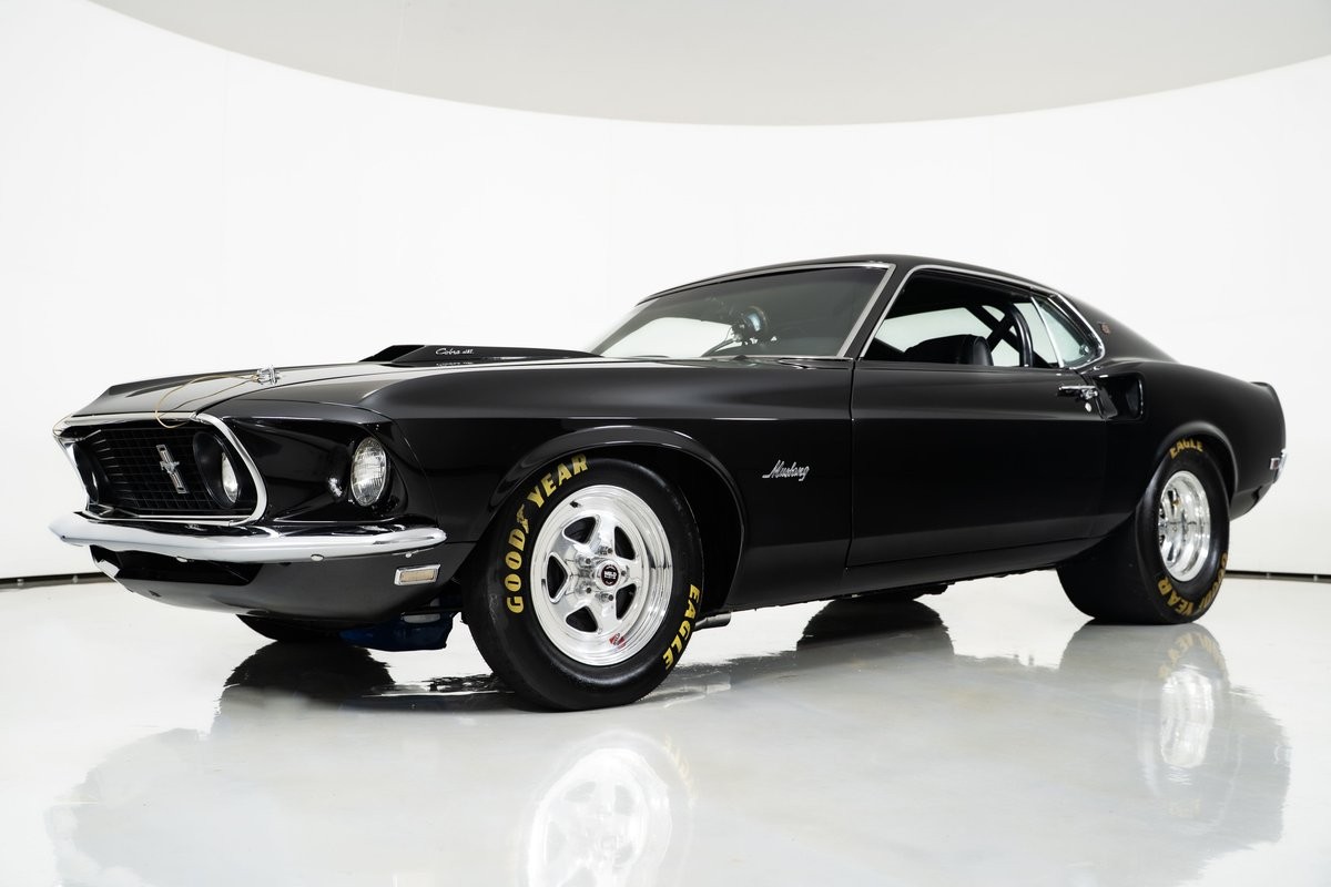 Ford-Mustang-1969-Fastback-Black