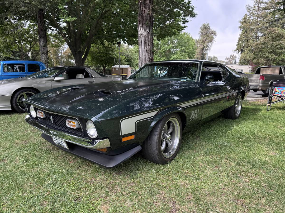 Ford-Mustang-1971-Green