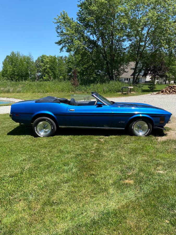 Ford-Mustang-1972