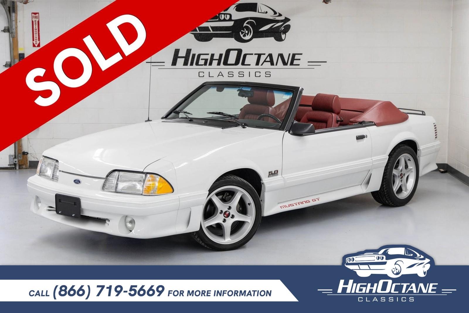 Ford-Mustang-1987-Convertible-Red