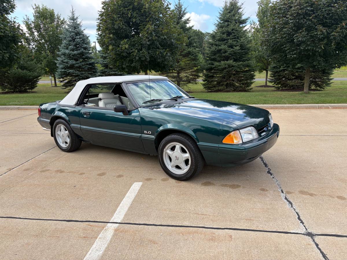 Ford-Mustang-1992