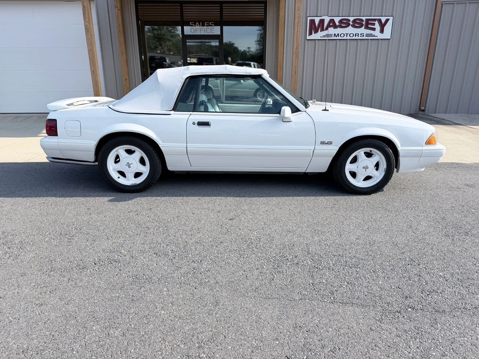 Ford-Mustang-1993-Convertible-White
