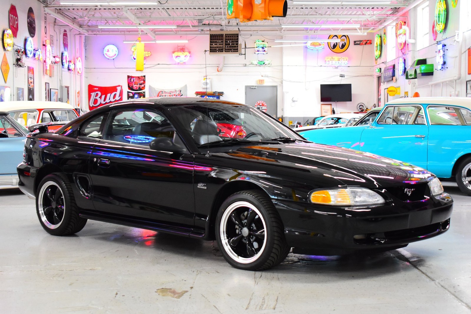 Ford-Mustang-1995-Coupe-Gray