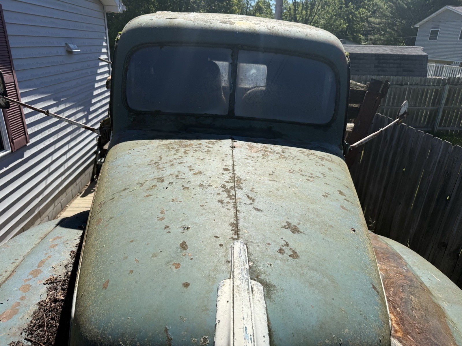Ford-Other-Pickups-1946-Standard-Cab-Pickup