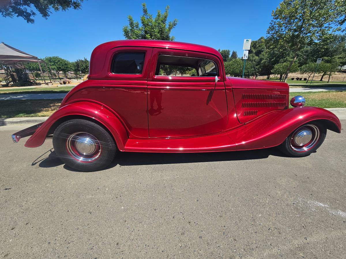 Ford-Phantom-super-coupe-1934-Red